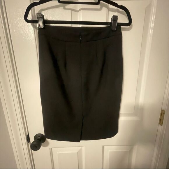 LOFT Black Pencil Skirt - Picture 3 of 3